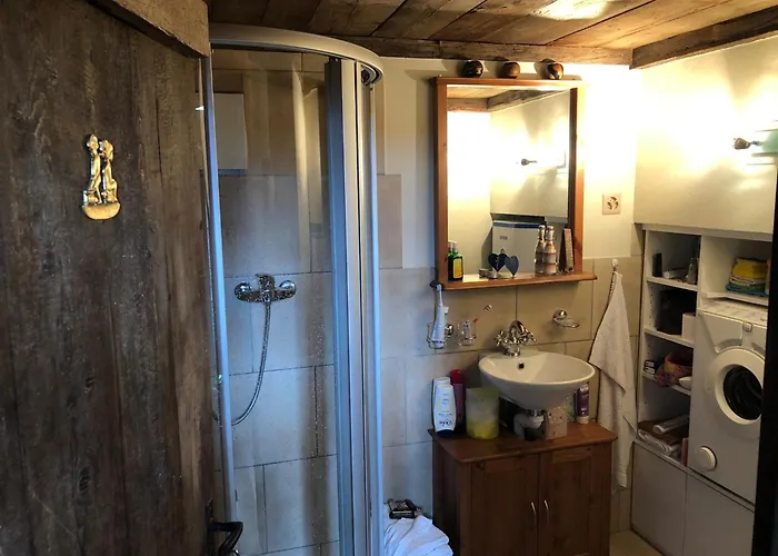 Atelier 1786 Bed & Breakfast Staldenried